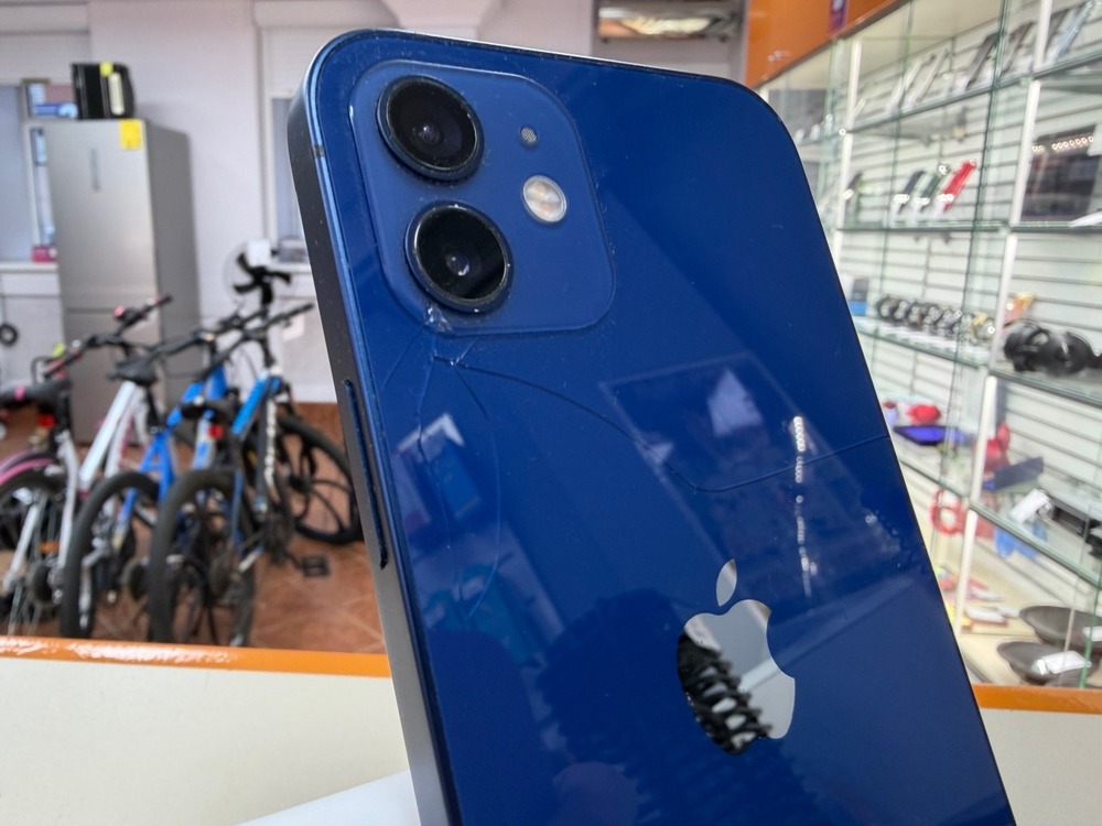 Смартфон Apple iPhone 12 128Gb