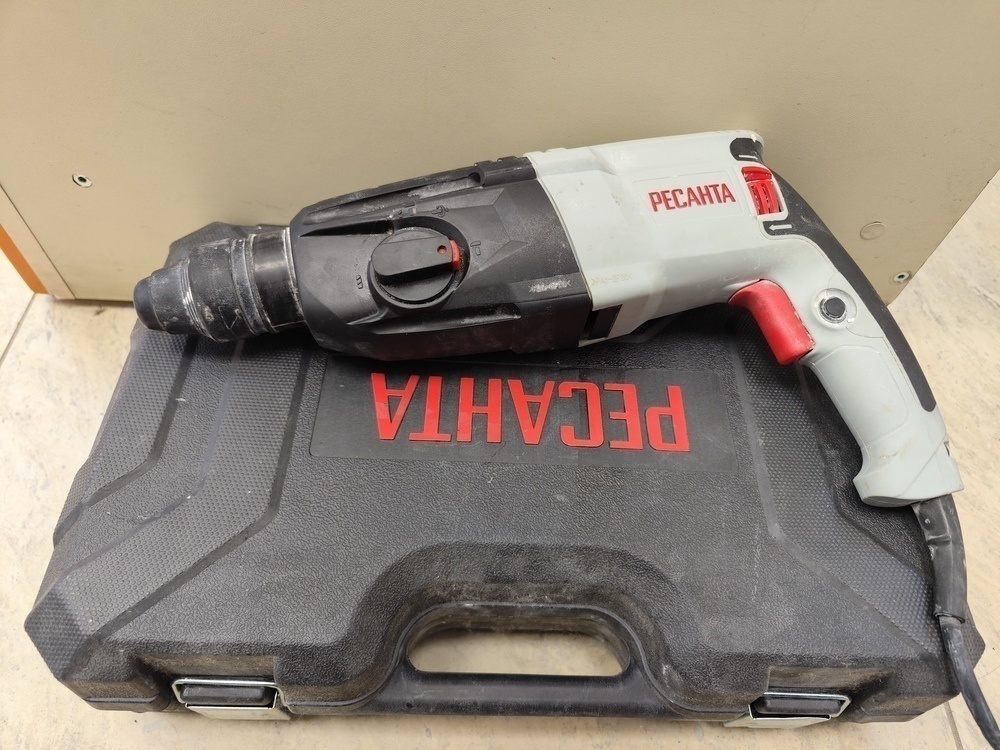 Перфоратор Ресанта П-28-800К