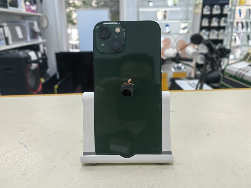 Смартфон Apple iPhone 13 128Gb
