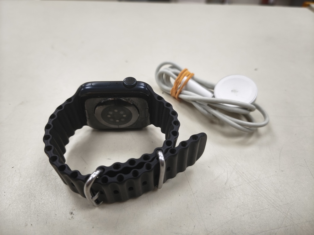 Смарт-часы Apple Watch Series 7 45mm
