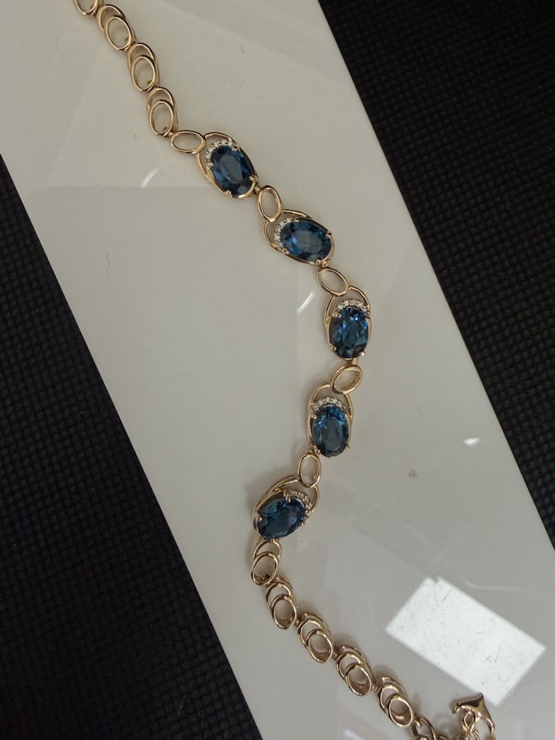 Б585 БРАСЛЕТ С КАМНЯМИ (Au 585)