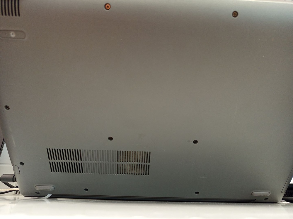 Ноутбук Lenovo; E2-9000, Intel UHD Graphics, 4 Гб, 240 Гб, Нет