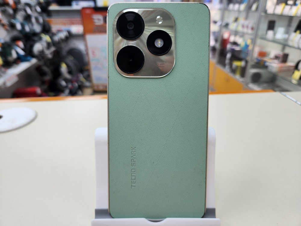 Смартфон Tecno Spark 20C 4/128