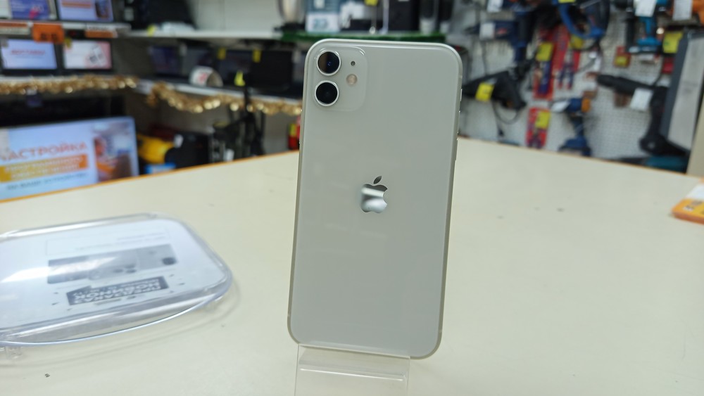 Смартфон Apple iPhone 11 64Gb