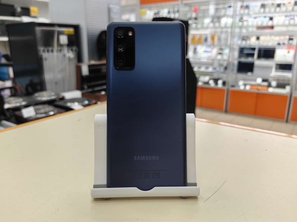Смартфон Samsung Galaxy S20 FE 6/128