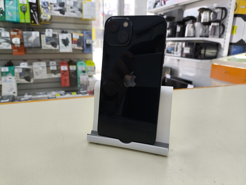 Смартфон Apple iPhone 13 128Gb
