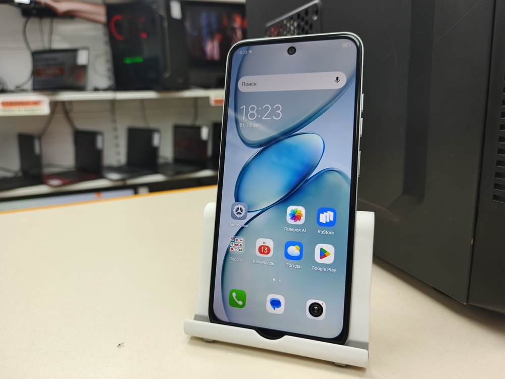 Смартфон Tecno Spark Go 2023 3/64