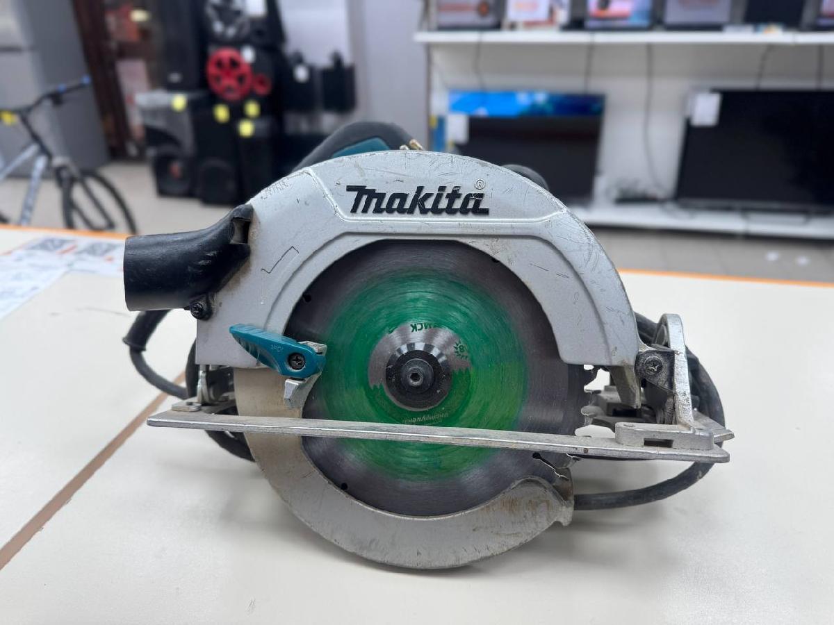 Торцовочная пила Makita HS7600