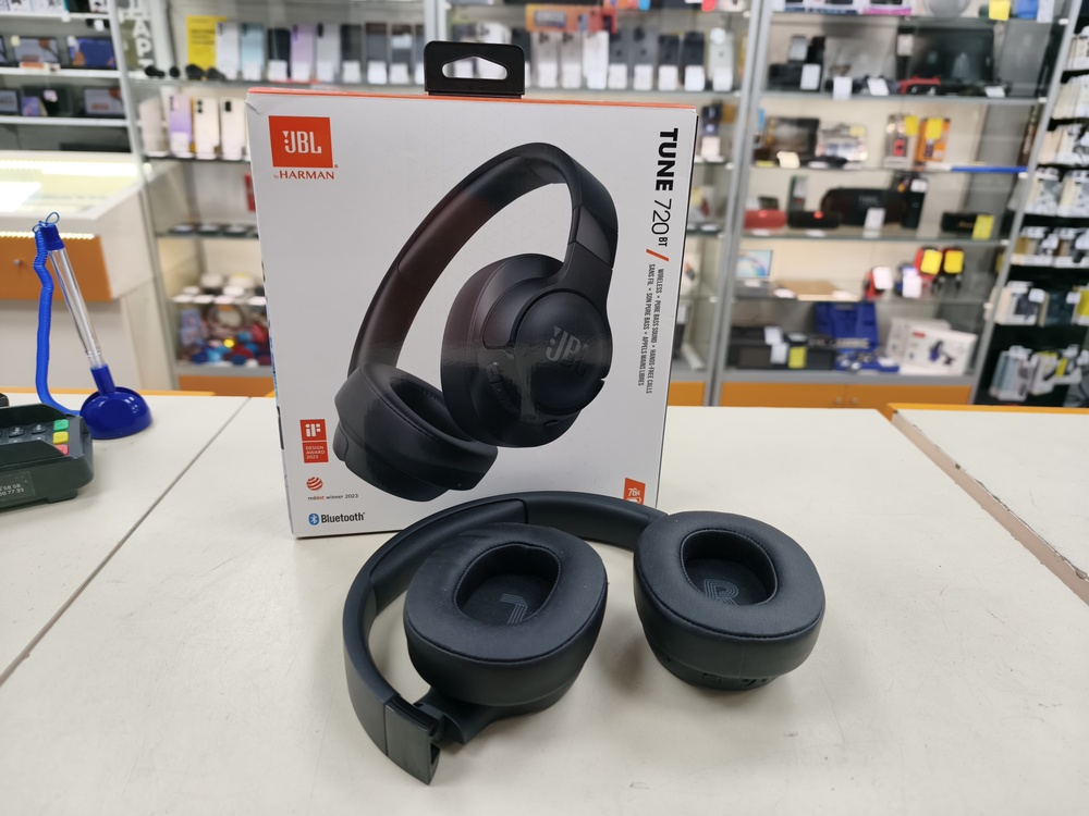 Наушники беспроводные JBL Tune 720BT;