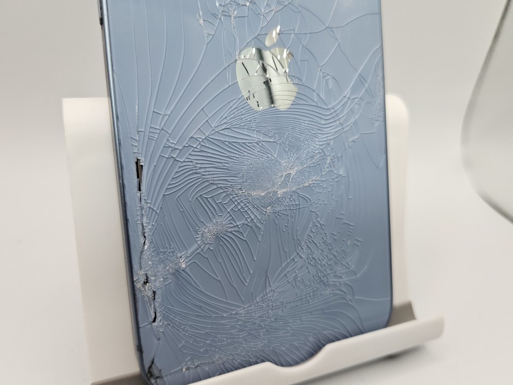Смартфон Apple Iphone 14 128Gb