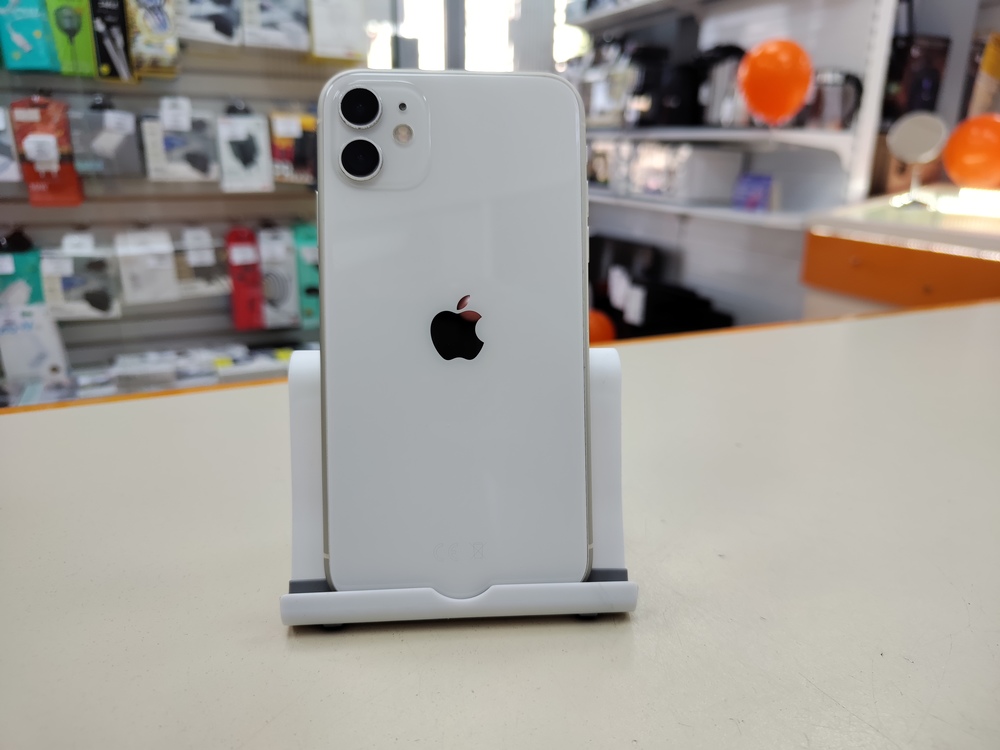 Смартфон Apple iPhone 11 64Gb