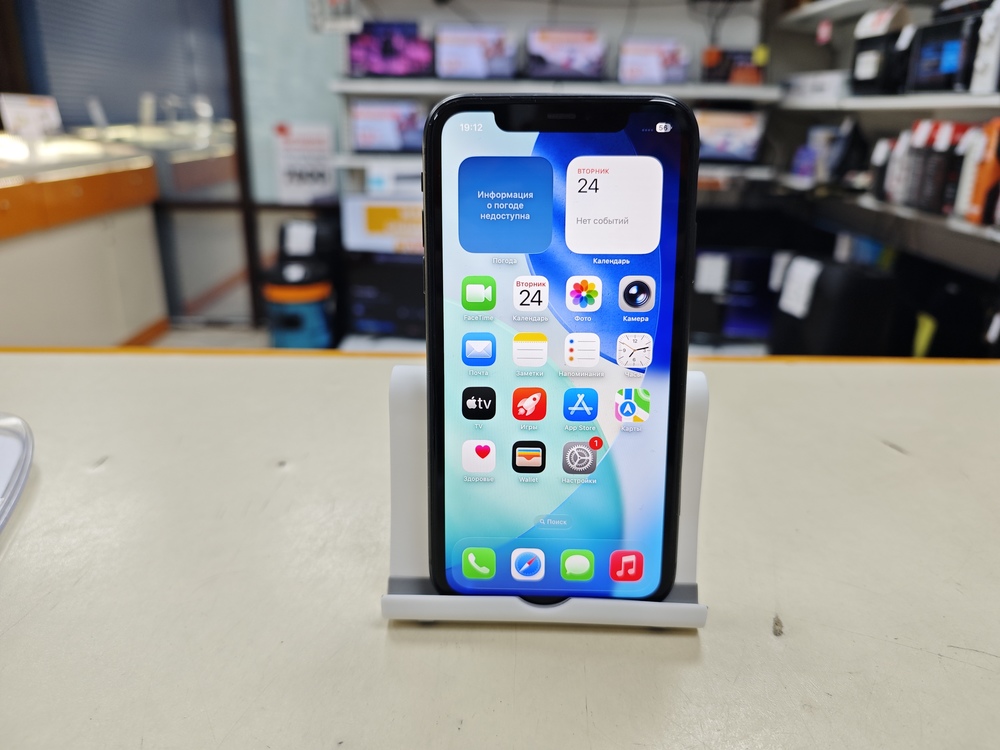 Смартфон Apple iPhone 11 64Gb