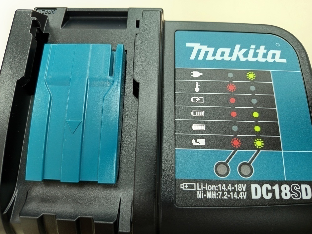 Шуруповерт Makita DDF453