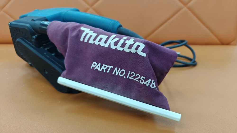 Шлифовальная машина Makita 9911;