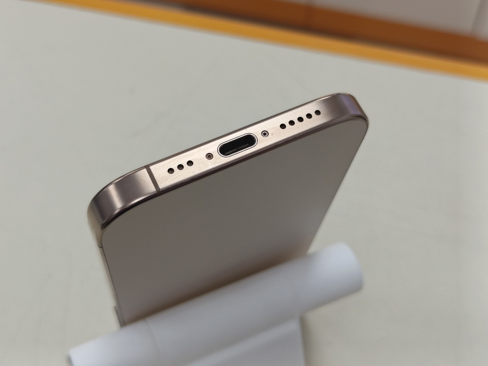 Смартфон Apple Iphone 16 Pro 128Gb