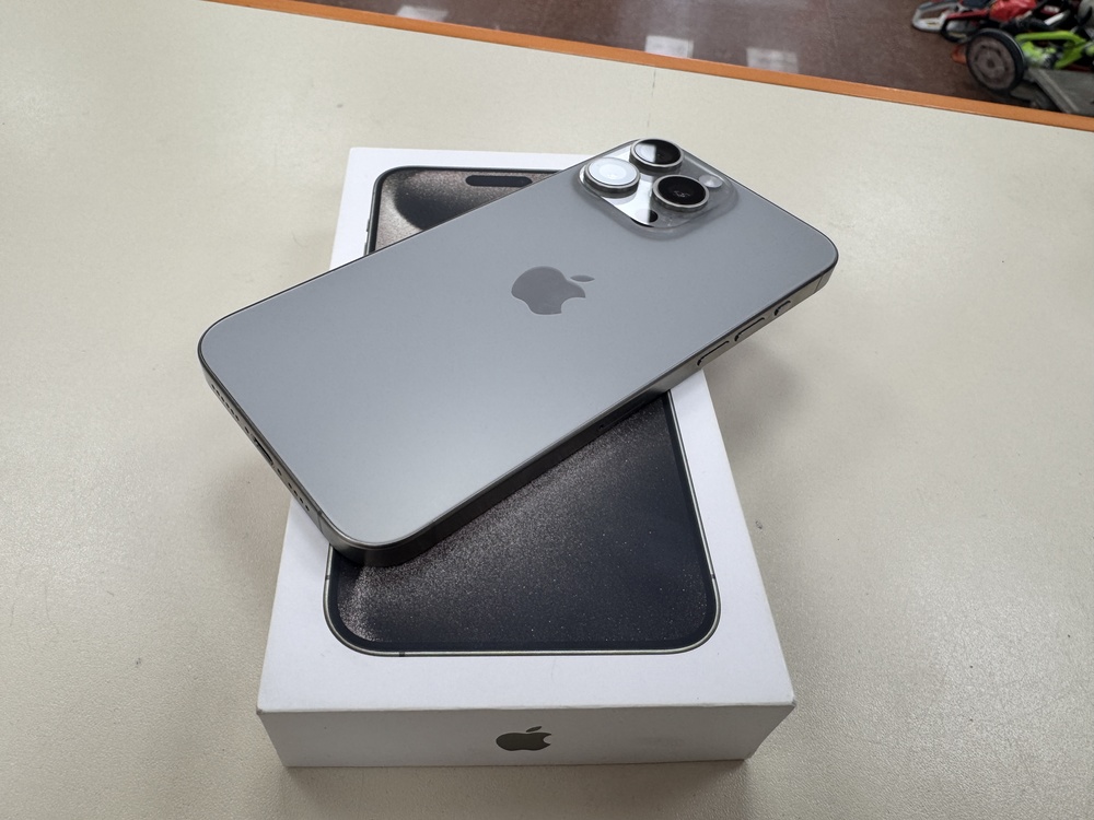 Смартфон Apple iPhone 15 Pro Max 256Gb