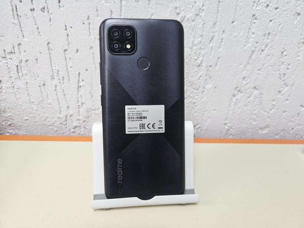 Смартфон Realme C21 3/32