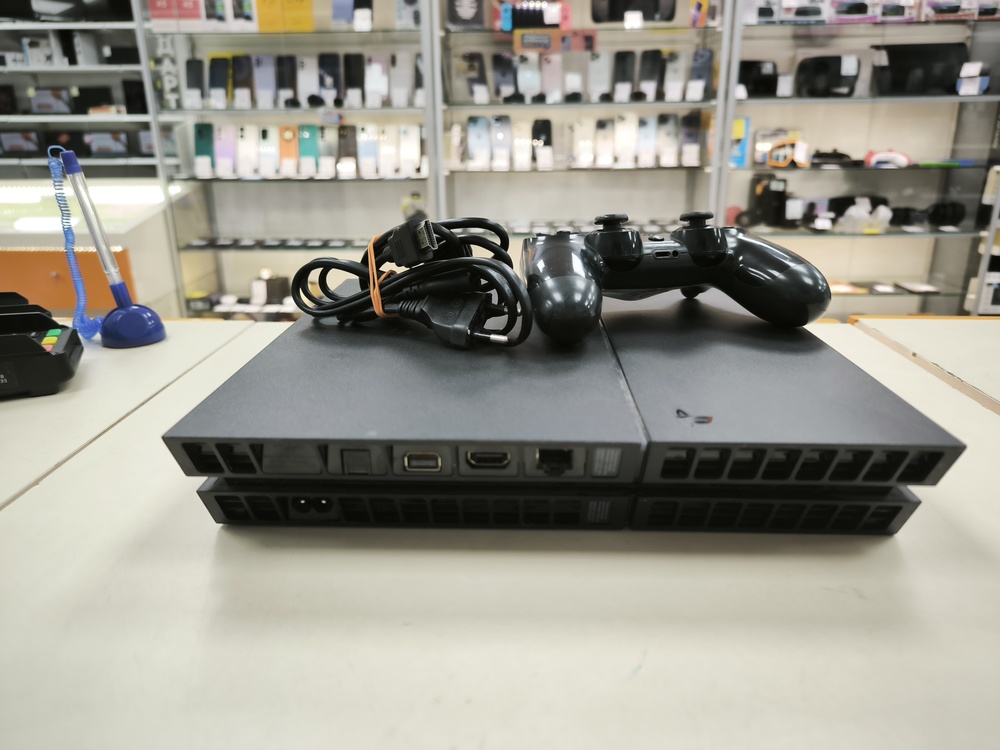 Игровая приставка PlayStation 4 FAT 1Tb