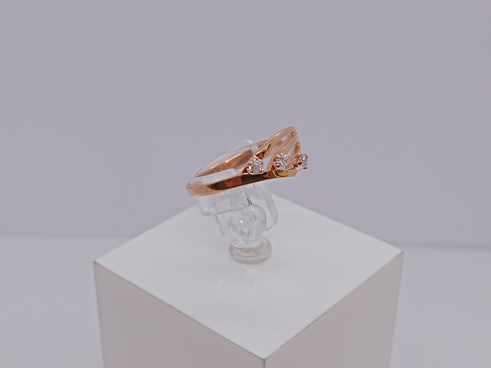 КОЛЬЦО С КАМНЯМИ (Au 585)