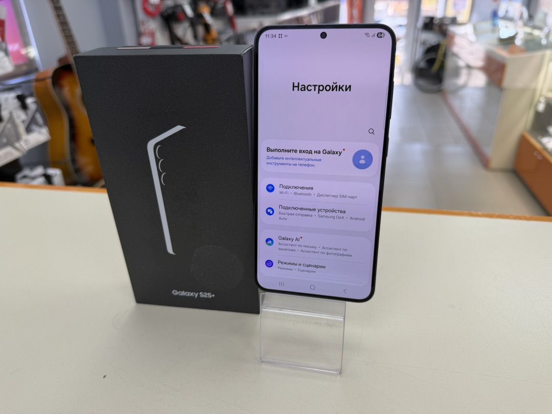 Смартфон Samsung Galaxy S25+ 12/256