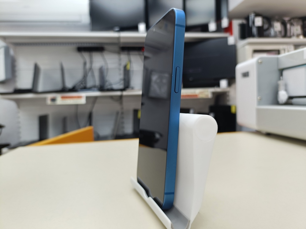 Смартфон Apple iPhone 13 128Gb