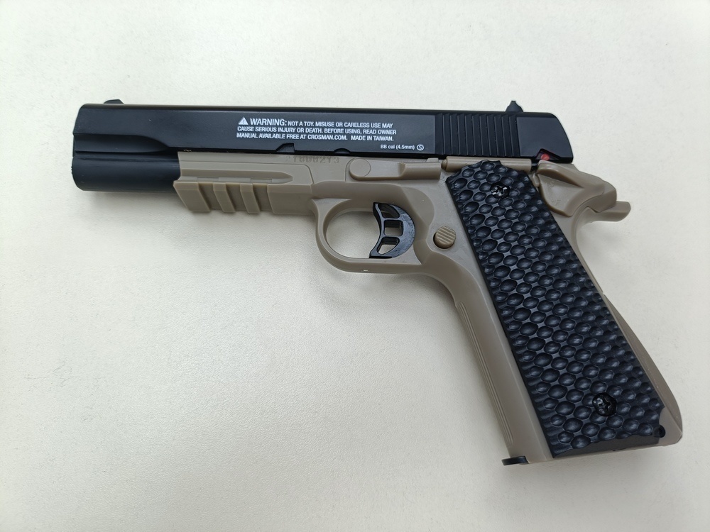 Пневматика Пистолет Crosman COLT