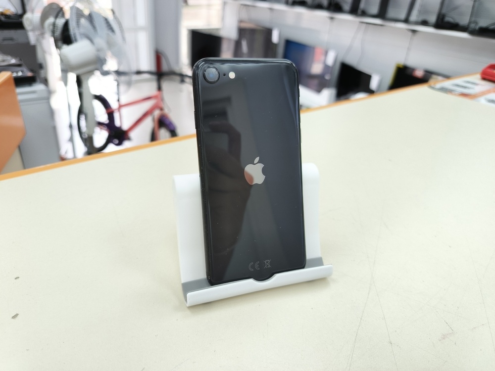 Смартфон Apple Iphone SE 2022 64GB