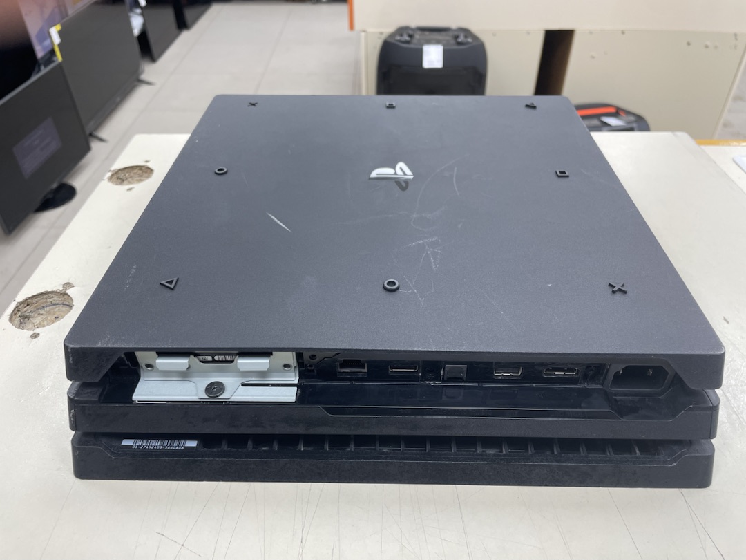 Игровая приставка PlayStation 4 Pro 1Tb