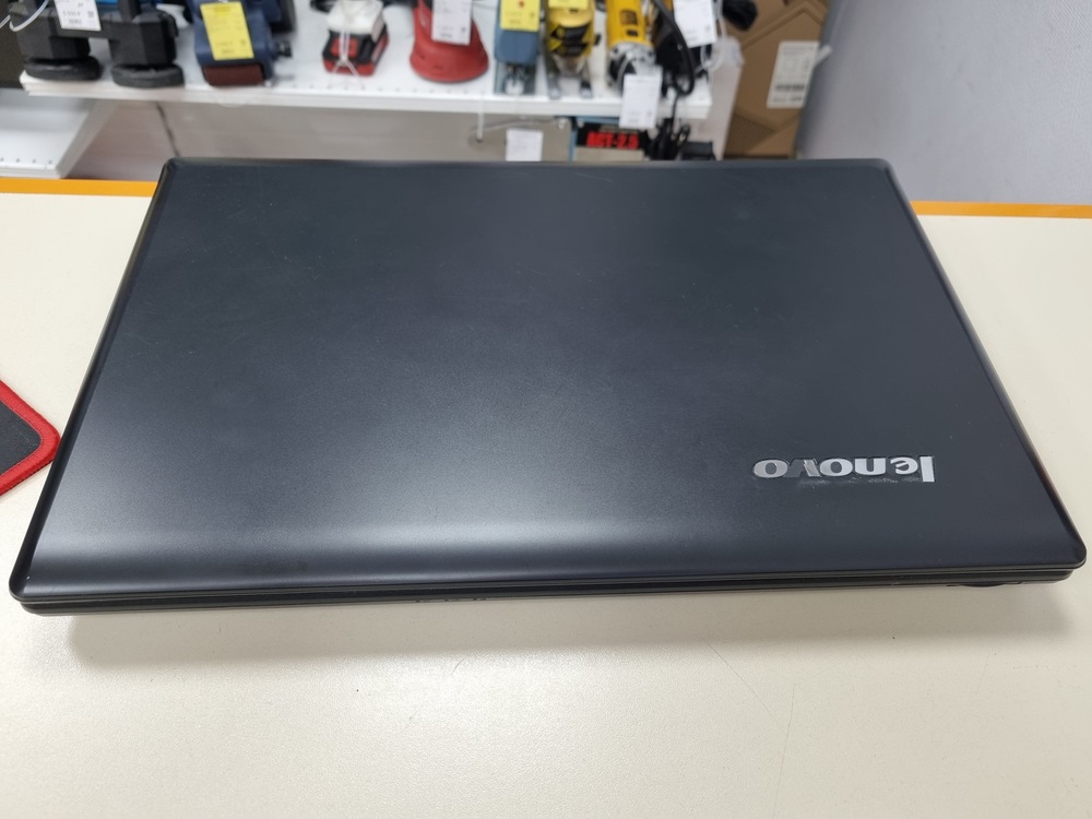 Ноутбук Lenovo; Core i5-3210M, GeForce 610M, 4 Гб, 500 Гб, Нет