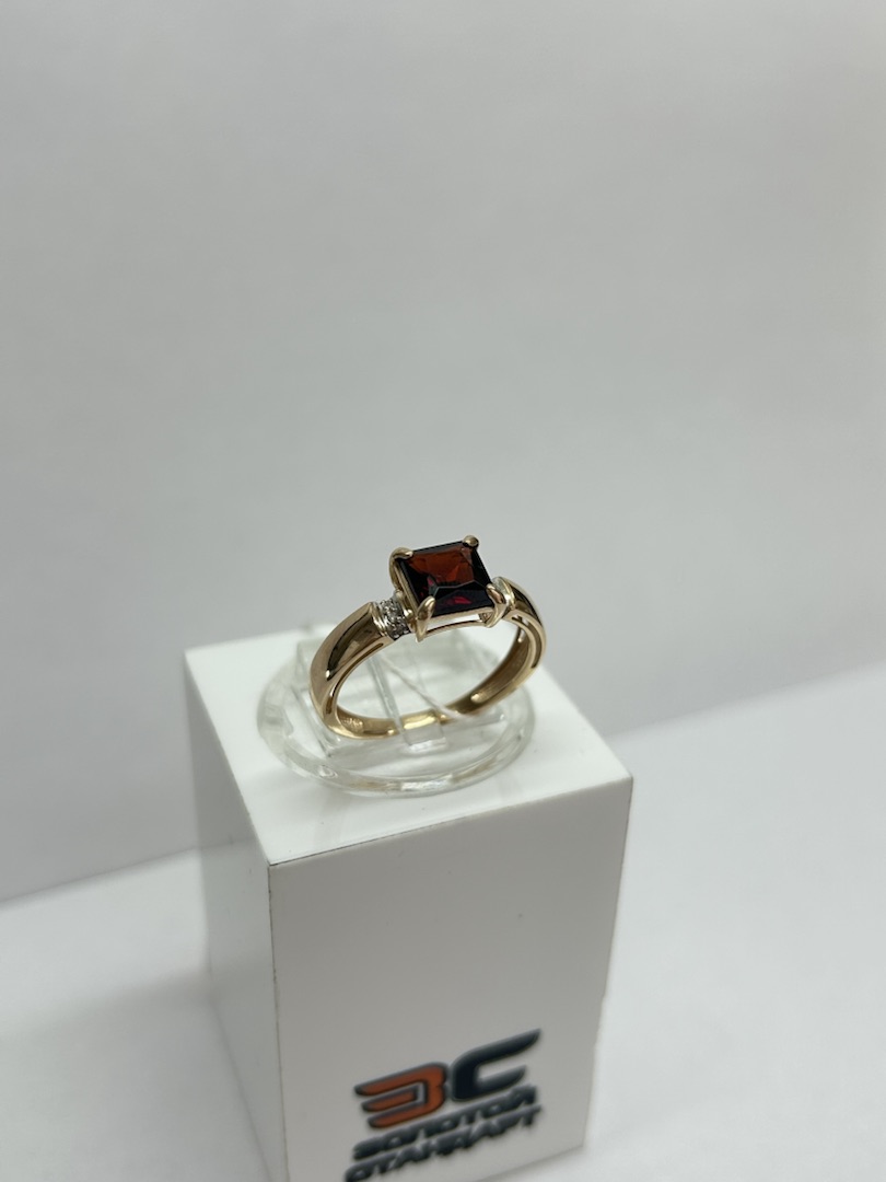 КОЛКМИ585 КОЛЬЦО С КАМНЯМИ (Au 585)