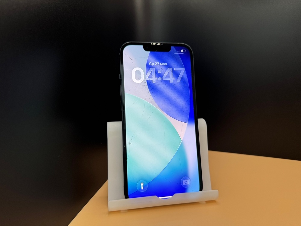 Смартфон Apple iPhone 13 128Gb