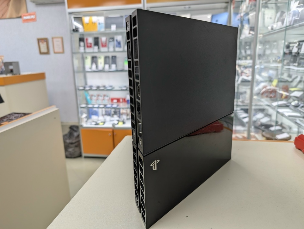 Игровая приставка PlayStation 4 FAT 500GB