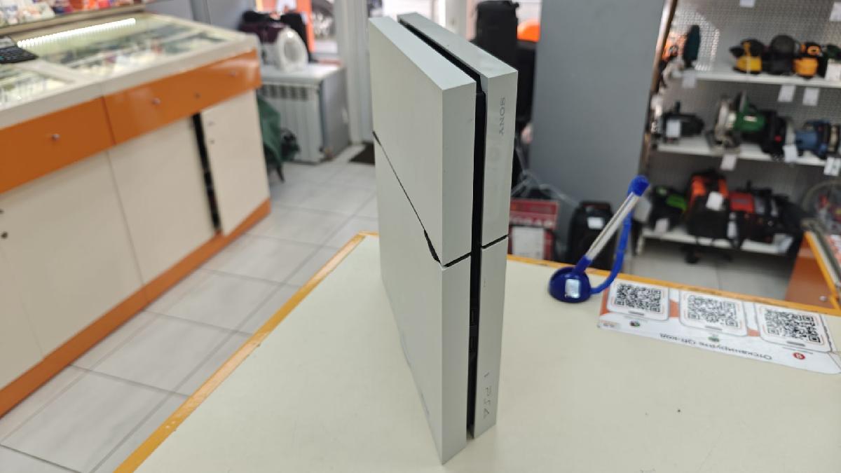 Игровая приставка PlayStation 4 FAT 500GB