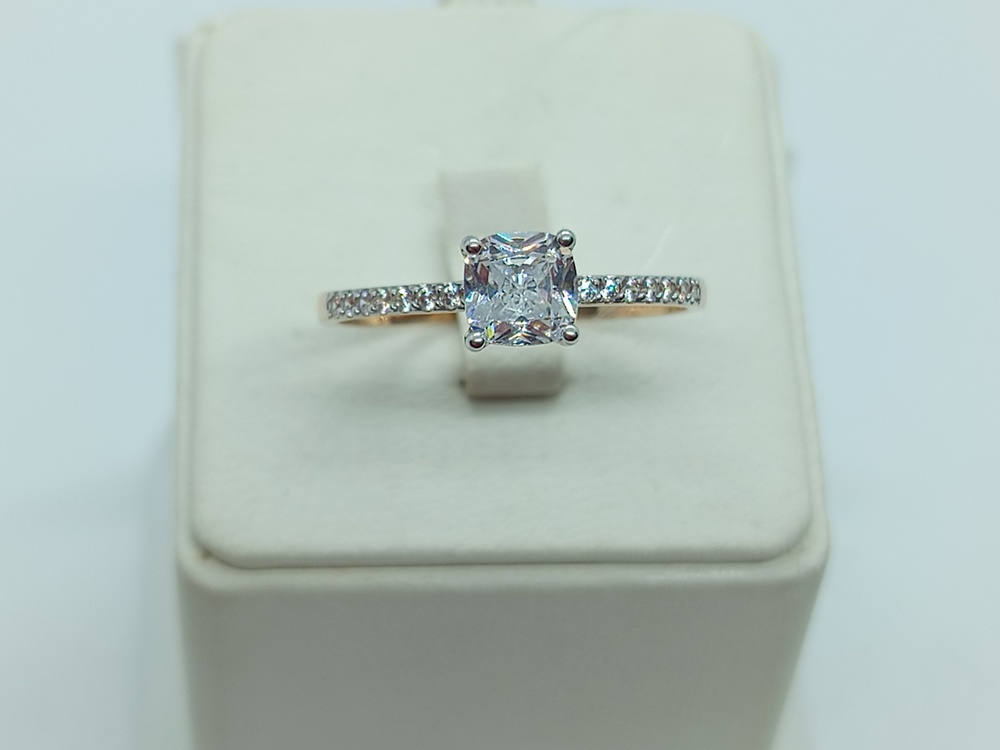 КОЛЬЦО С КАМНЯМИ (Au 585)