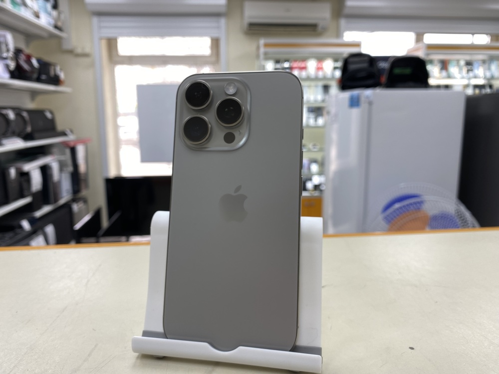 Смартфон Apple Iphone 16 Pro 256Gb