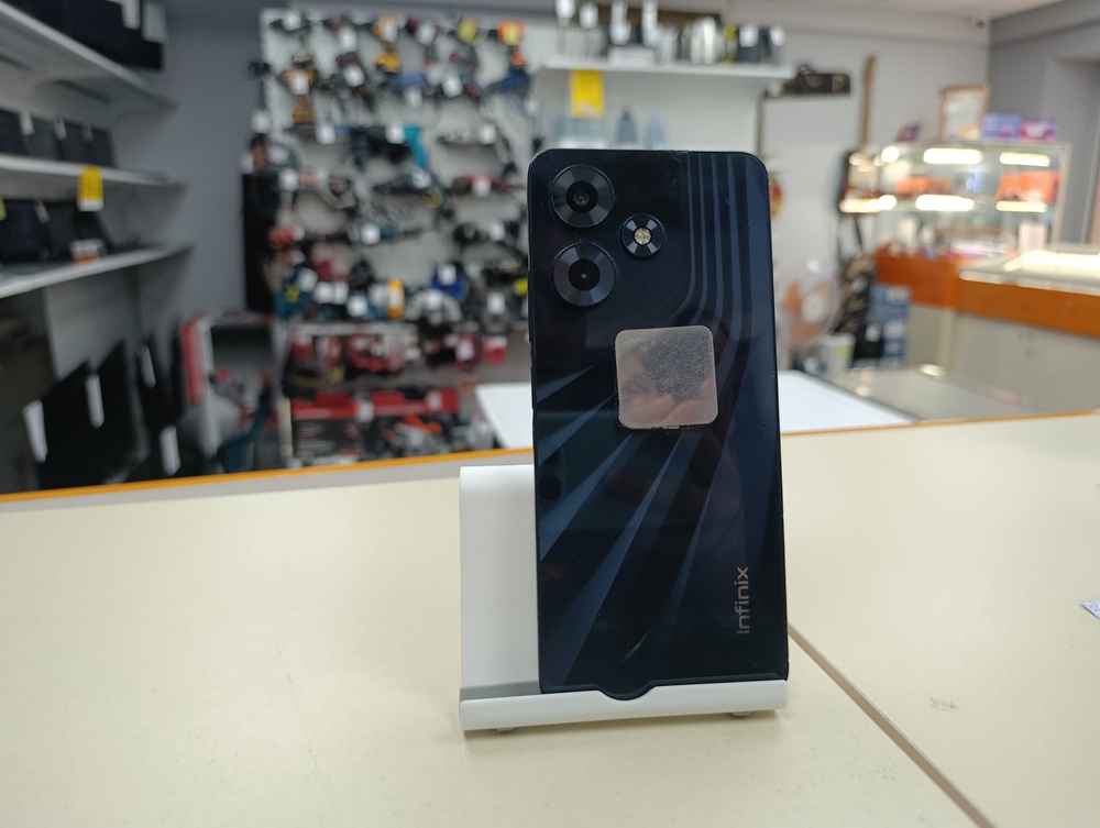 Смартфон Infinix Hot 30 4/128