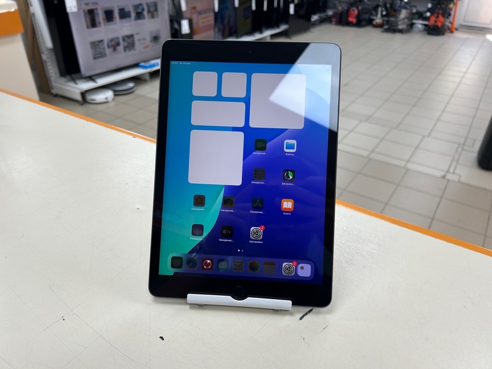 Планшет Apple iPad 9 64 ГБ (2021 A2602 (Wi-Fi)