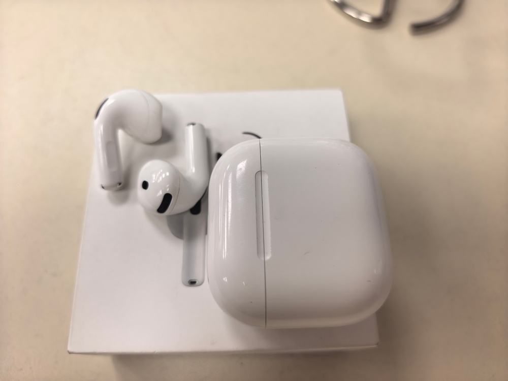 Наушники беспроводные Apple AirPods 4 с ANC