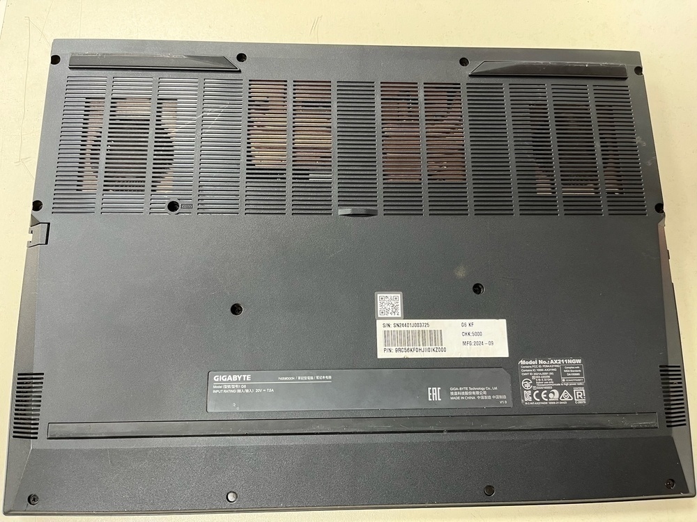 Ноутбук Gigabite aix211ngw; Core I7-13620H, Geforce RTX 4060, 16 Гб, 500 Гб, Нет
