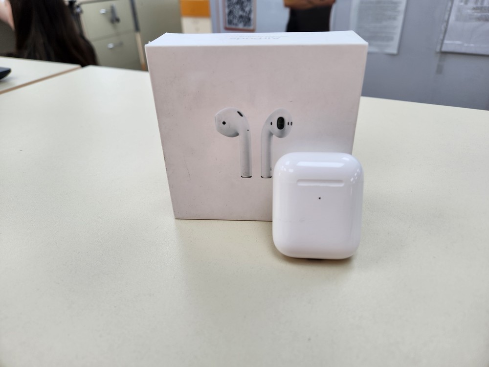 Наушники беспроводные Apple AirPods
