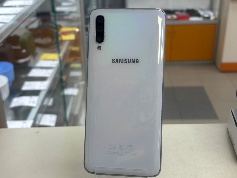Смартфон Samsung Galaxy A70 6/128