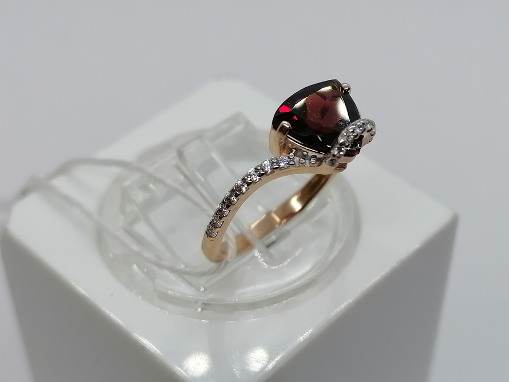 КОЛКМИ585 КОЛЬЦО С КАМНЯМИ (Au 585)
