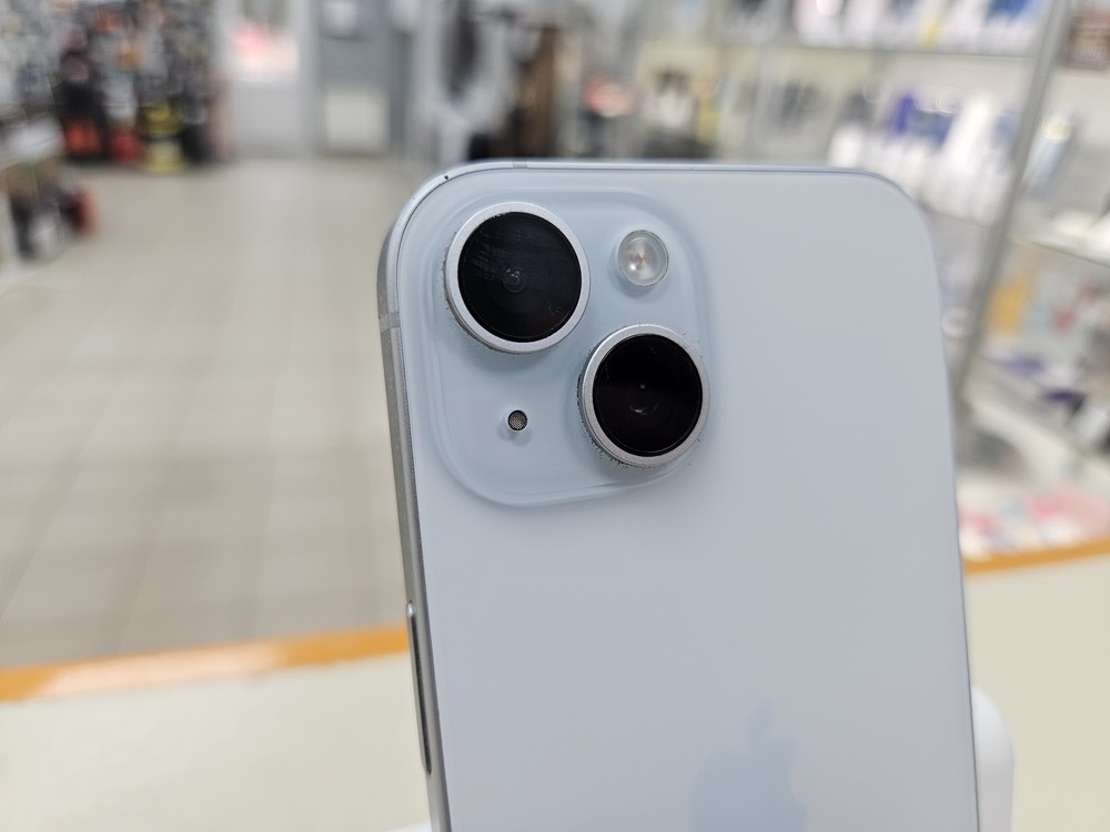 Смартфон Apple Iphone 15 128Gb