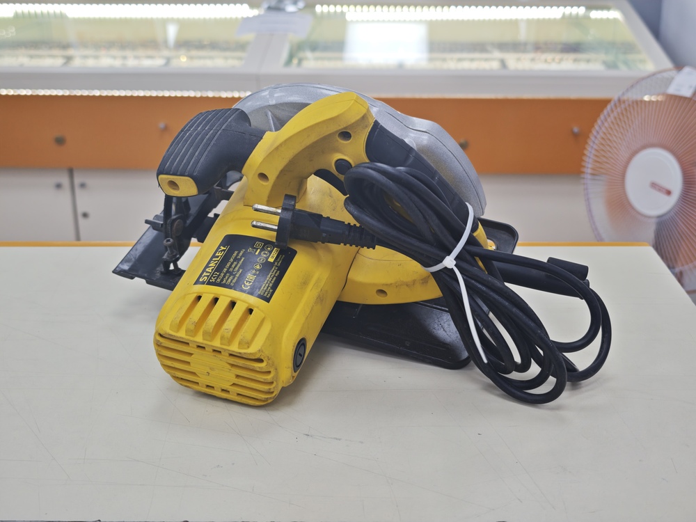 Дисковая пила Stanley SC 12