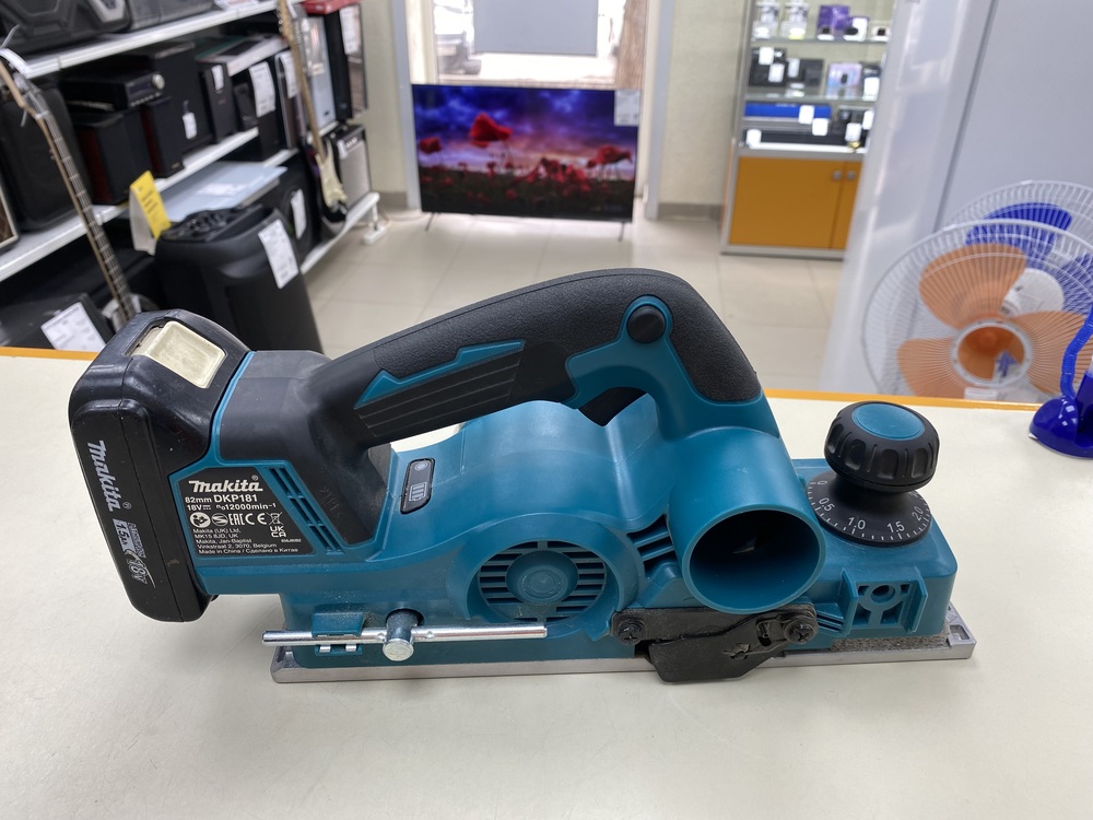 Электрорубанок Makita DKP181