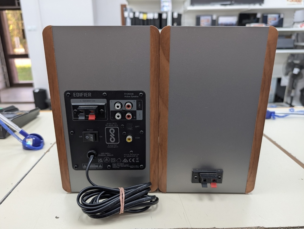 Колонки Edifier R1280