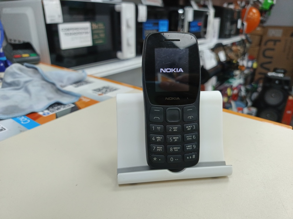 Мобильный телефон Nokia 100
