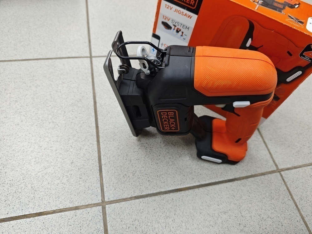 Лобзик Black & Decker BDCJS12N-XJ