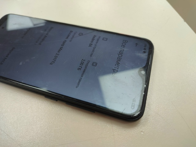 Смартфон Xiaomi 8A 2/32