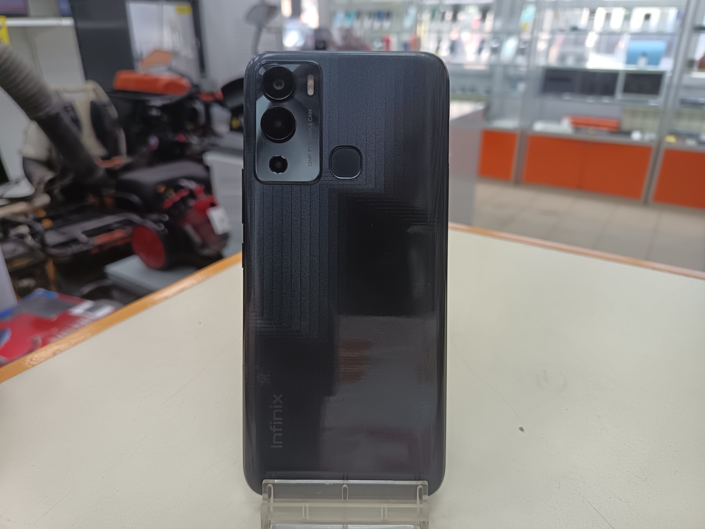 Смартфон Infinix HOT 12i 4/64